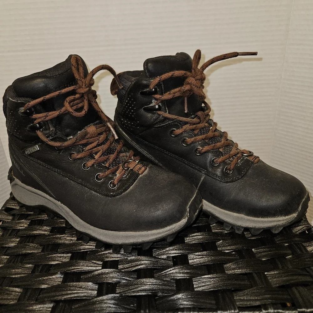 Merrell Size 5 Black Thermo Chill Mid Waterproof Winter Boots Insulated